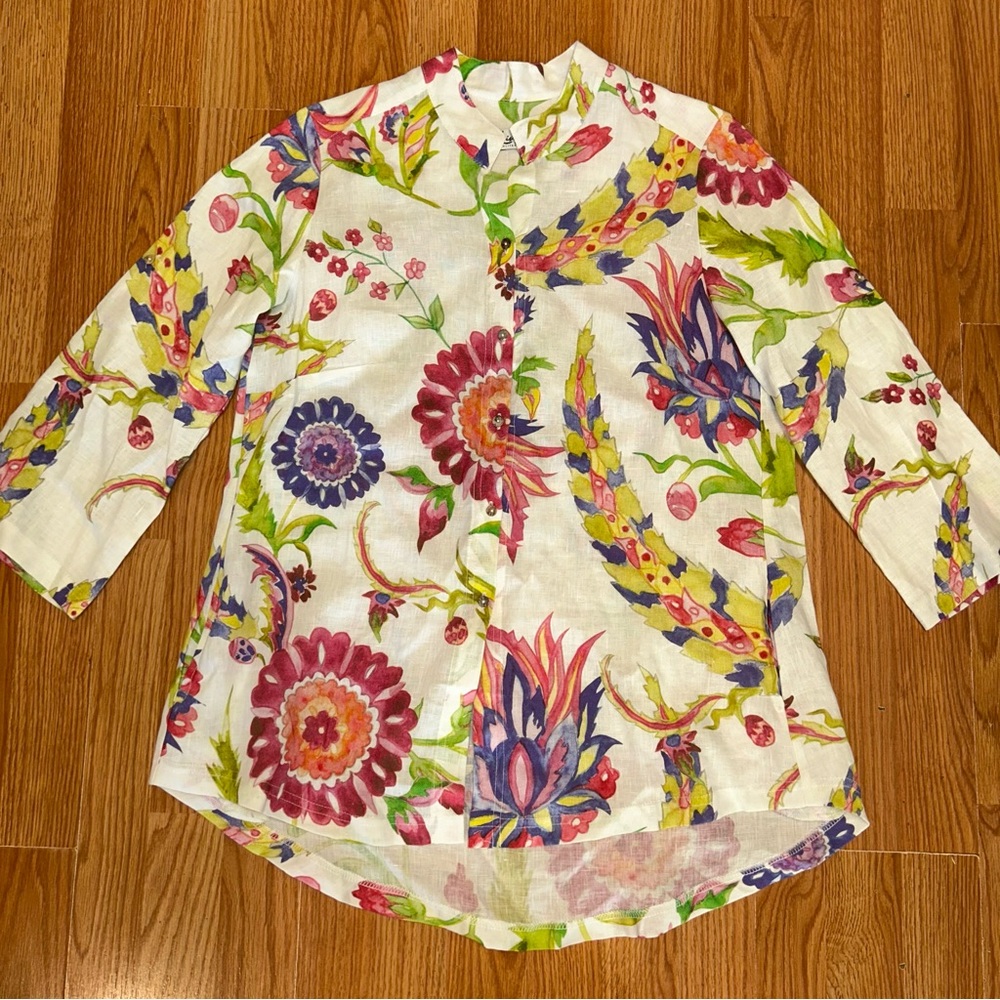 I linen floral linen button up top size medium